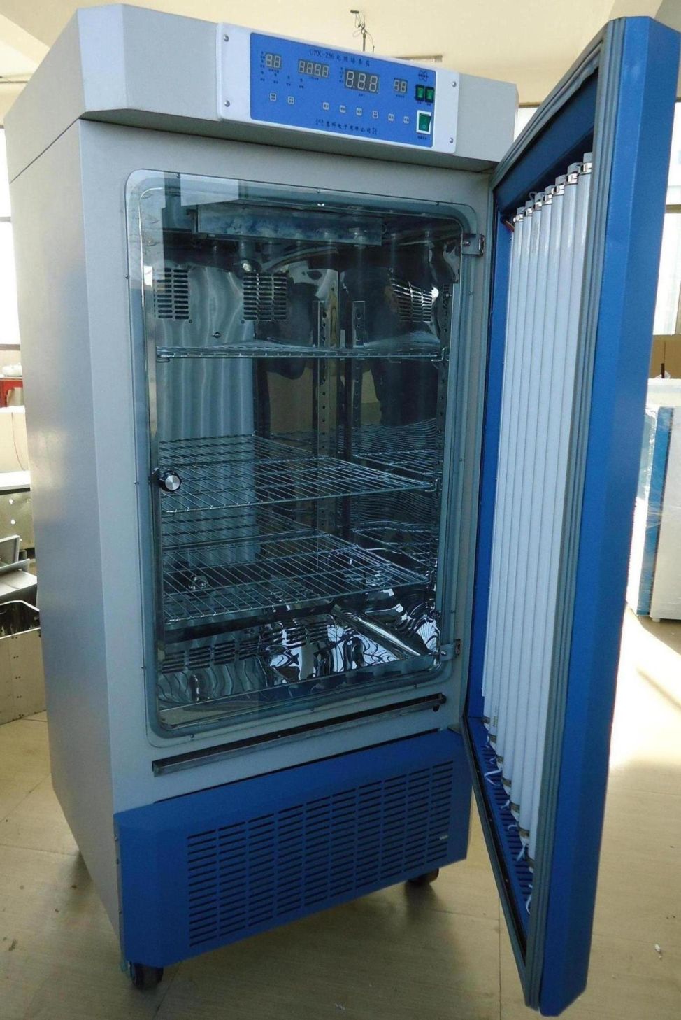 慧科GPX系列光照培養(yǎng)箱